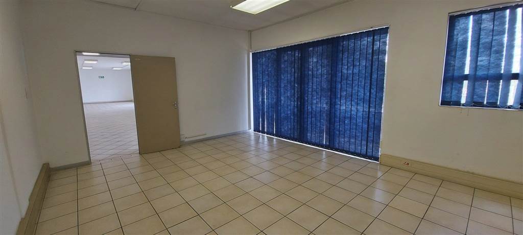 5300  m² Commercial space in Pomona photo number 7