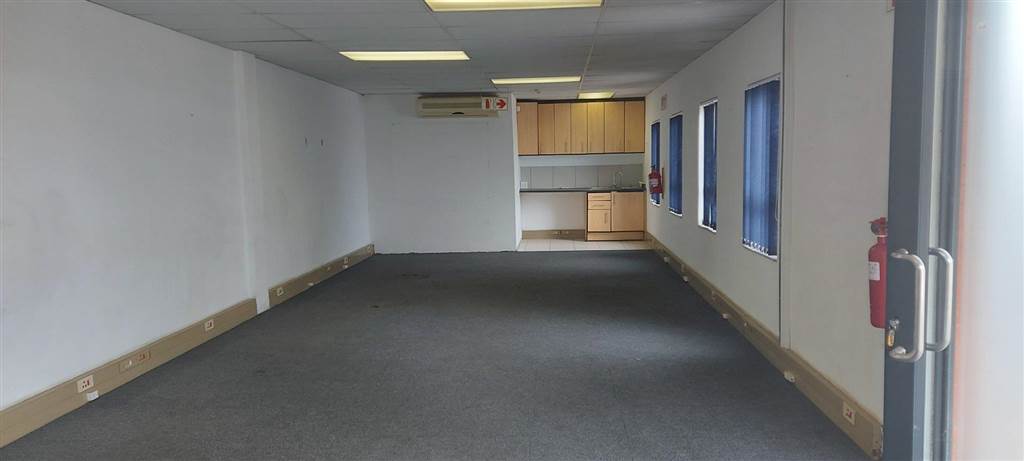 5300  m² Commercial space in Pomona photo number 9