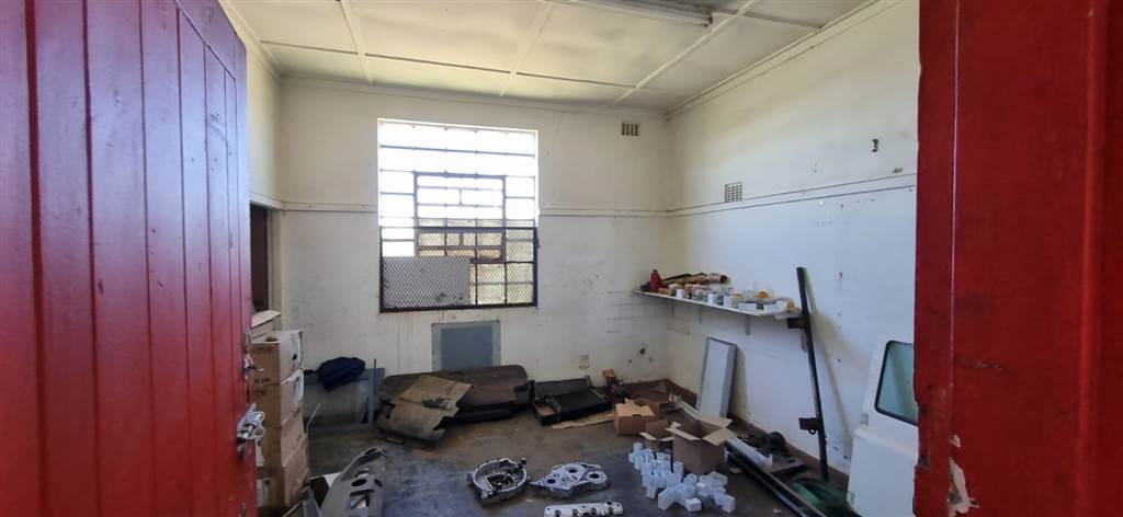 400  m² Industrial space in Krugersdorp Central photo number 10