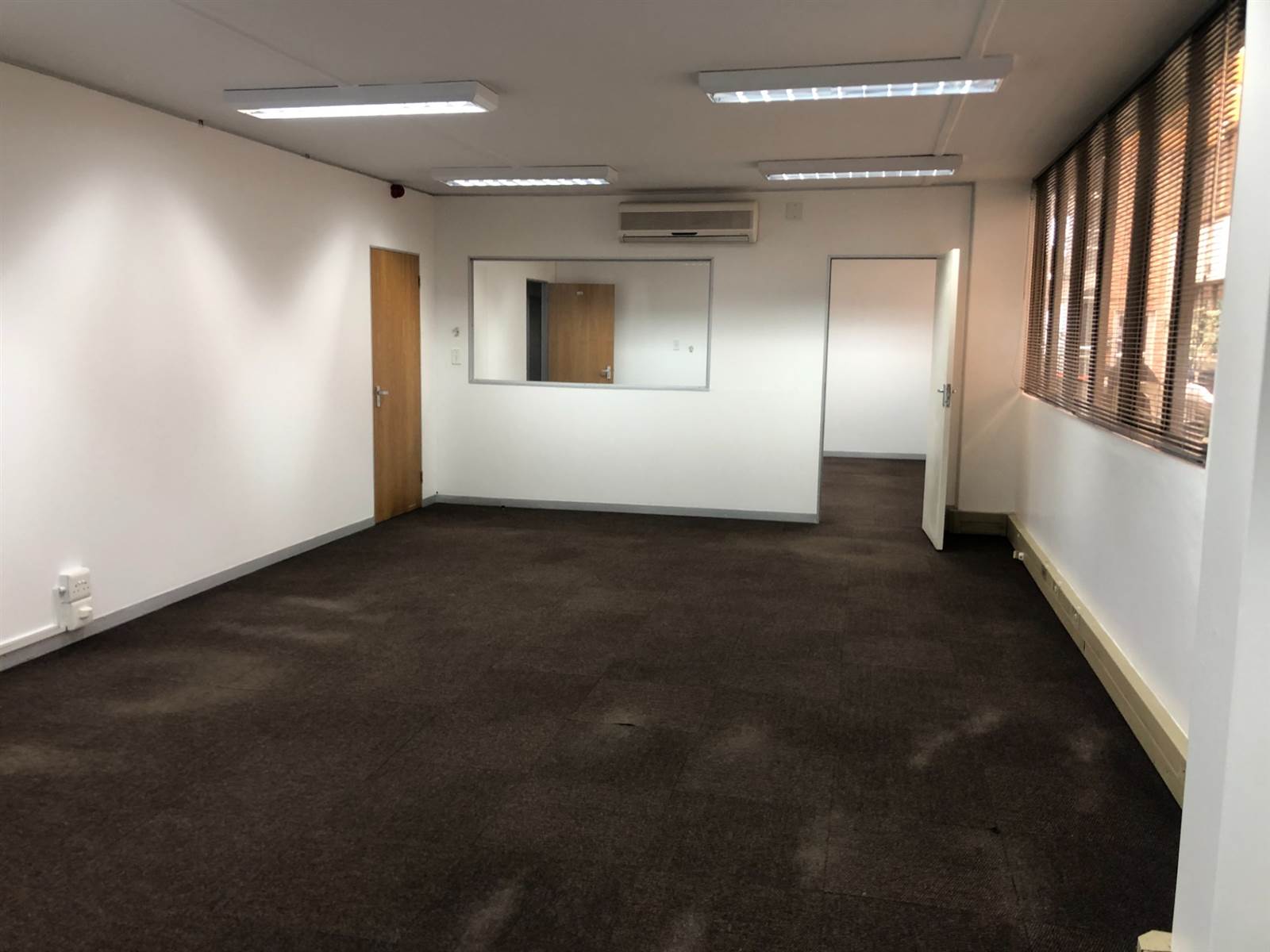 39  m² Office Space in Rietfontein photo number 1