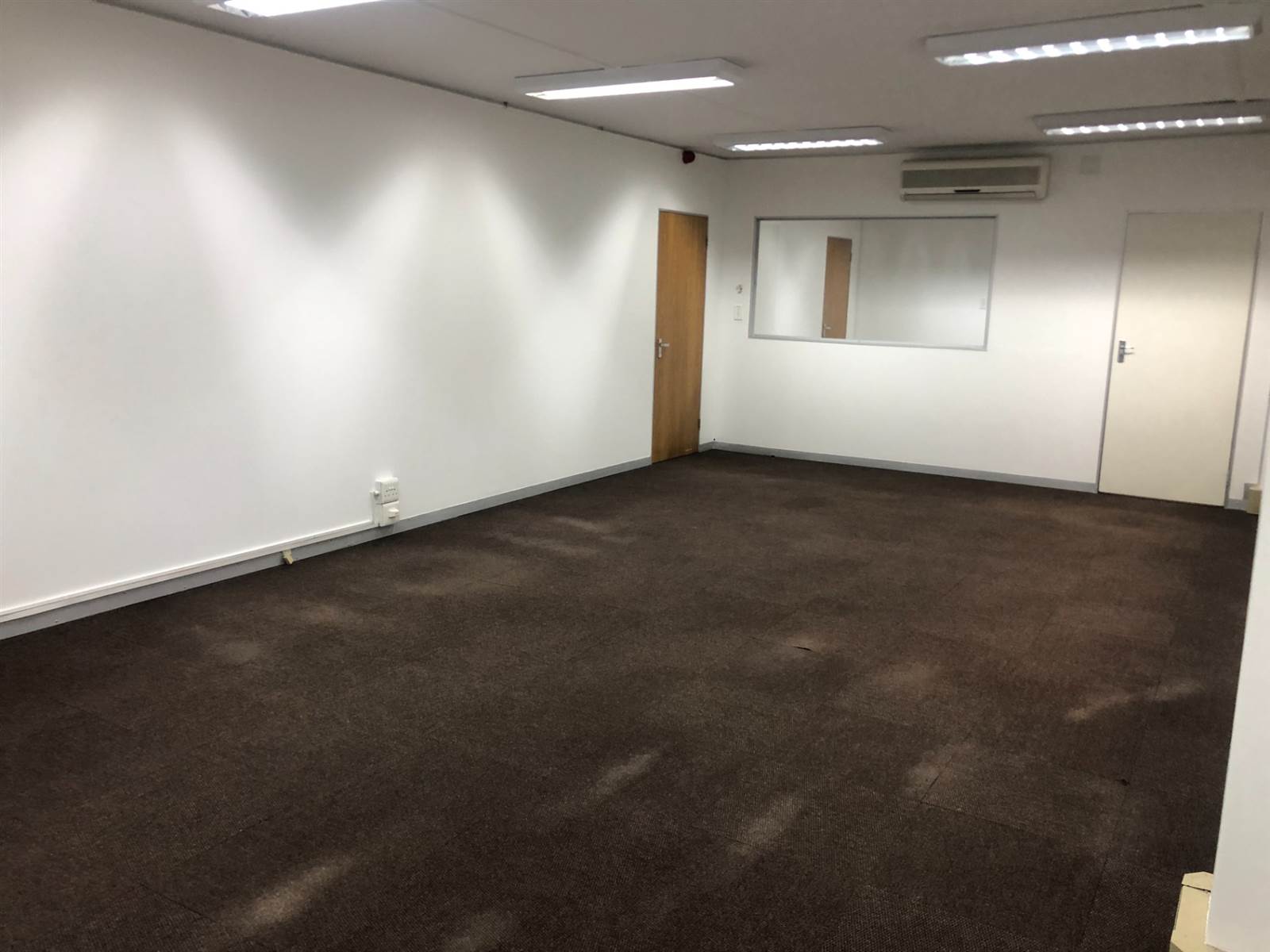39  m² Office Space in Rietfontein photo number 3