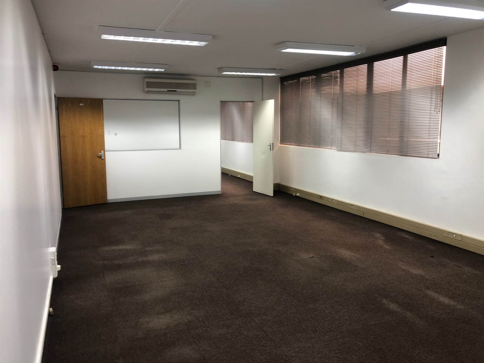 39  m² Office Space in Rietfontein photo number 5