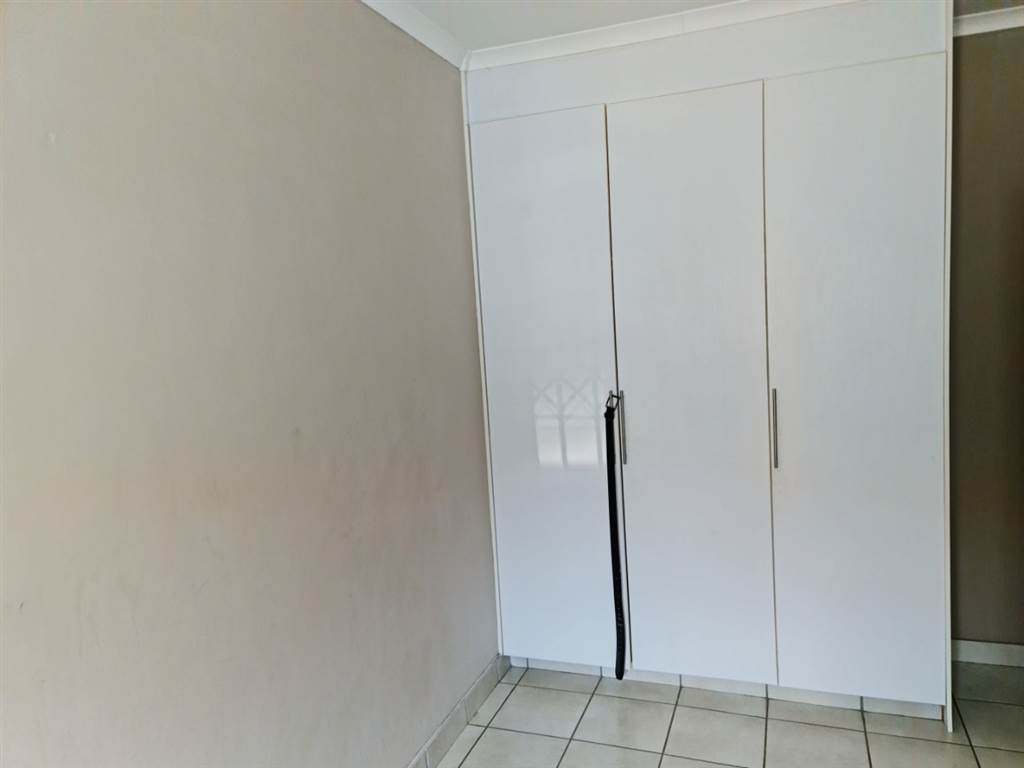 2 Bed Apartment in Tzaneen photo number 9