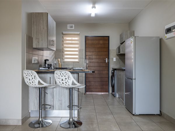 2 Bedroom House 2 Bedroom House