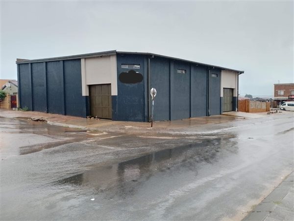 394  m² Commercial space in Leboeng