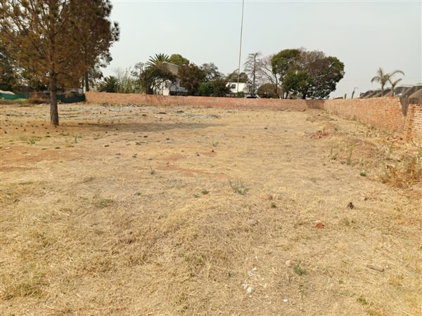 2 000 m² Land 2 000 m² Land