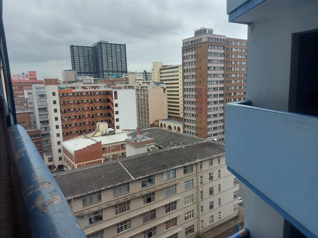 2 Bed Apartment in Durban CBD photo number 30