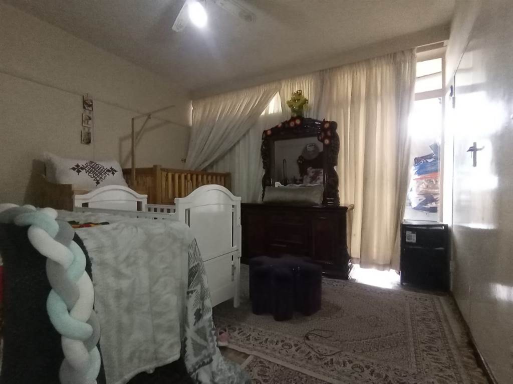 2 Bed Apartment in Durban CBD photo number 15