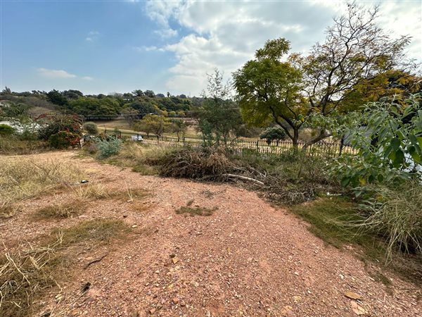 1 487 m² Land