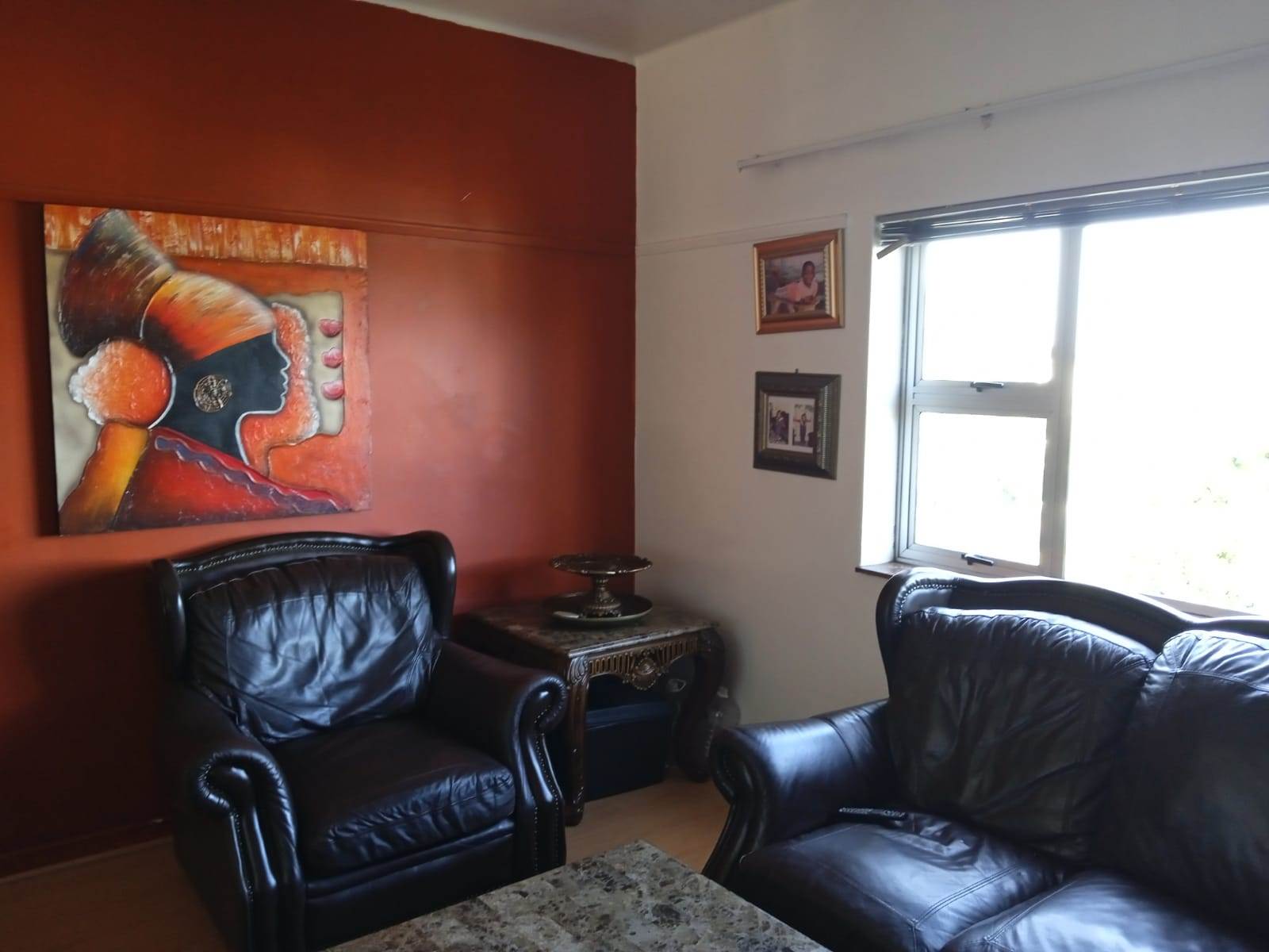 2 Bed Flat in Southernwood photo number 3