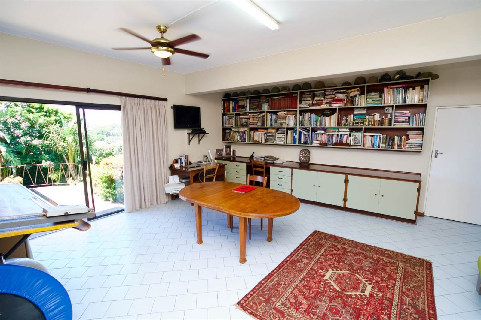 4 Bed House in Blythedale Beach photo number 26