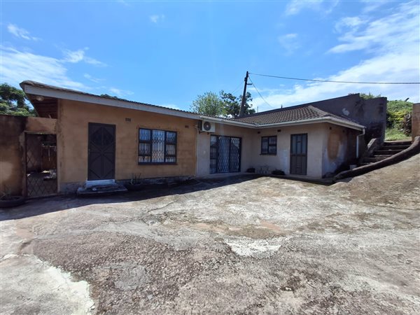 4 Bedroom House 4 Bedroom House