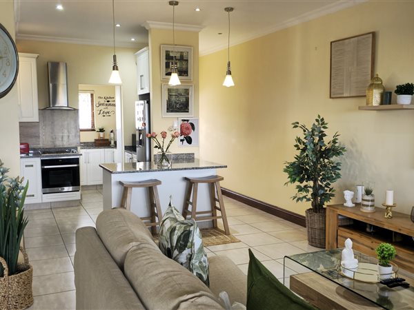 2 Bedroom House 2 Bedroom House