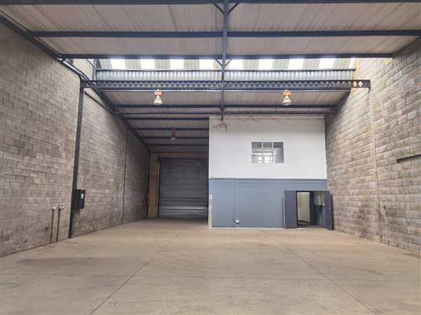 333  m² Industrial space in Jet Park
