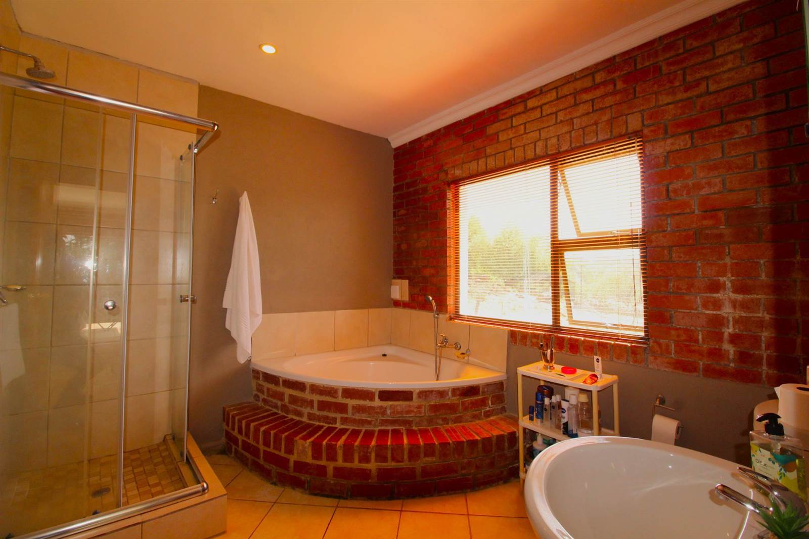 8 Bed House in Dullstroom photo number 9