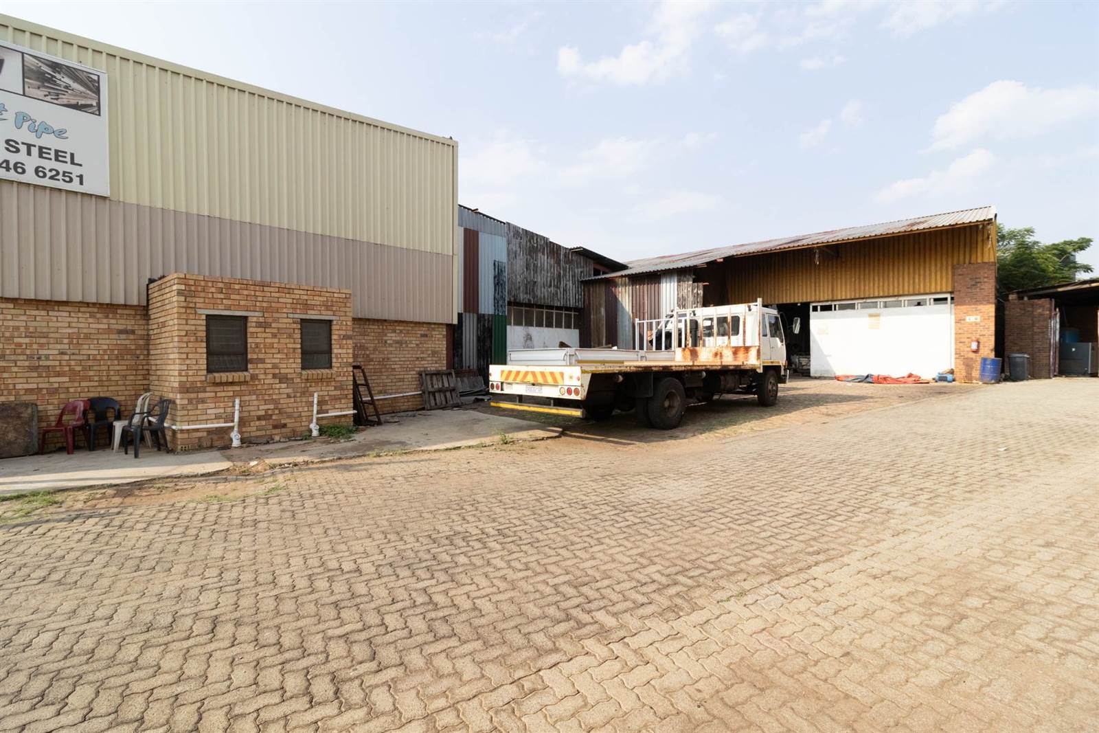 2250  m² Industrial space in Lenasia photo number 1
