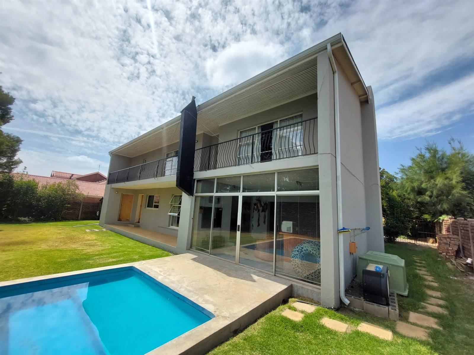 5 Bed House in Panorama photo number 1