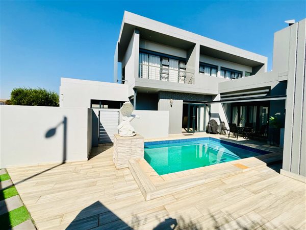 4 Bedroom House 4 Bedroom House