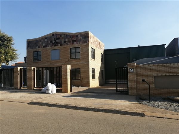 450  m² Commercial space in Founders Hill