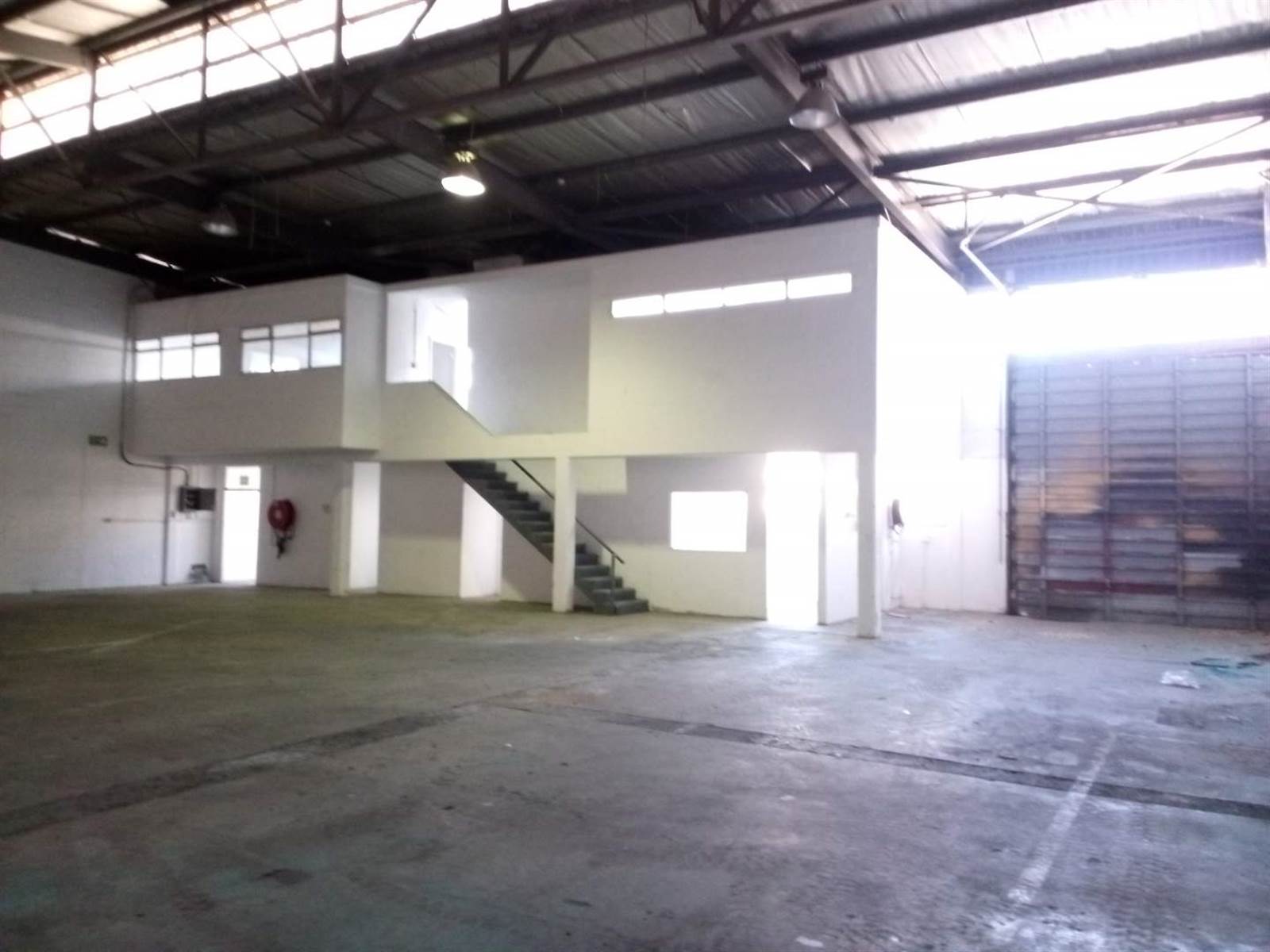475  m² Industrial space in Retreat photo number 3