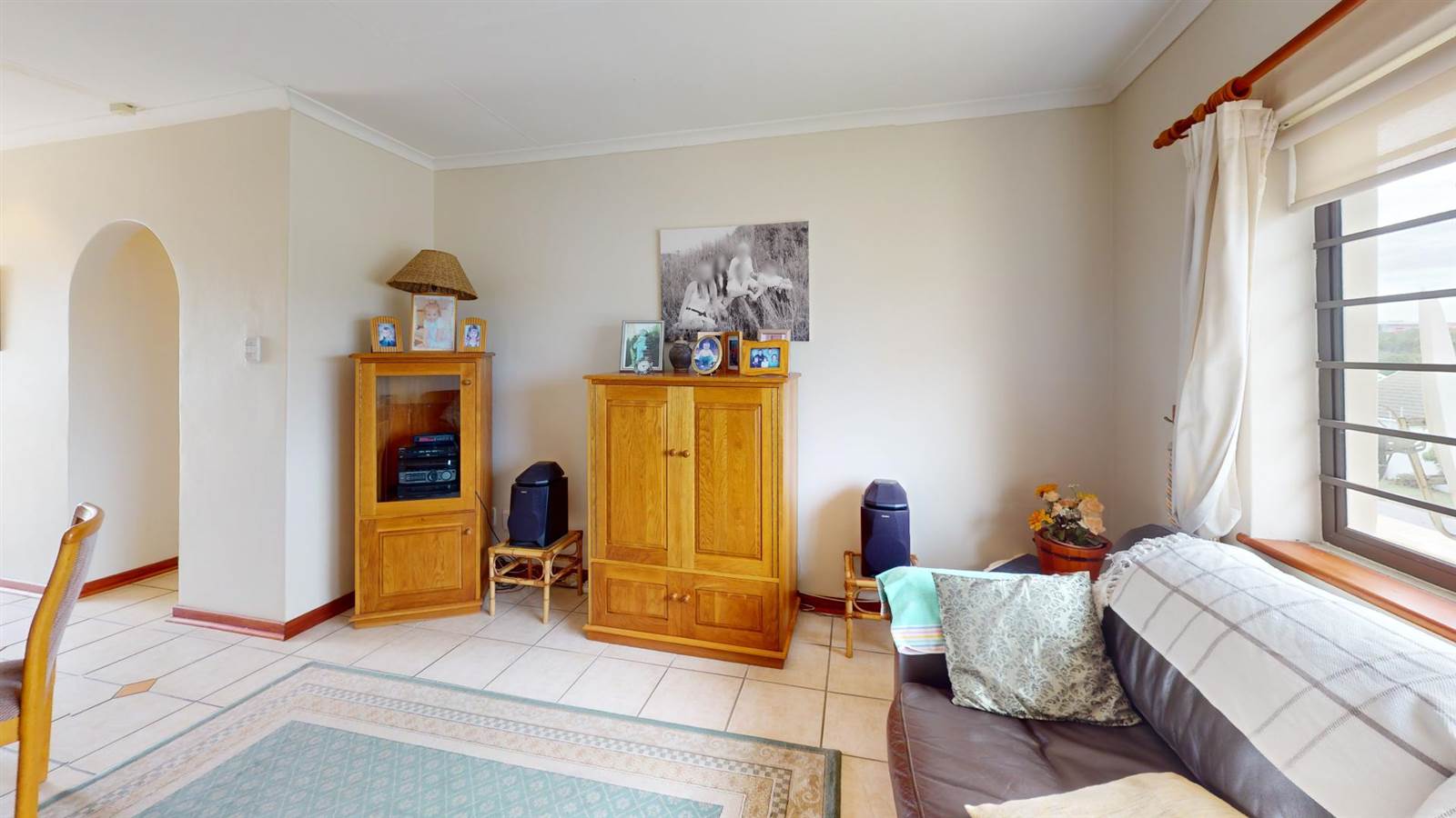 2 Bed Townhouse in Walmer photo number 8