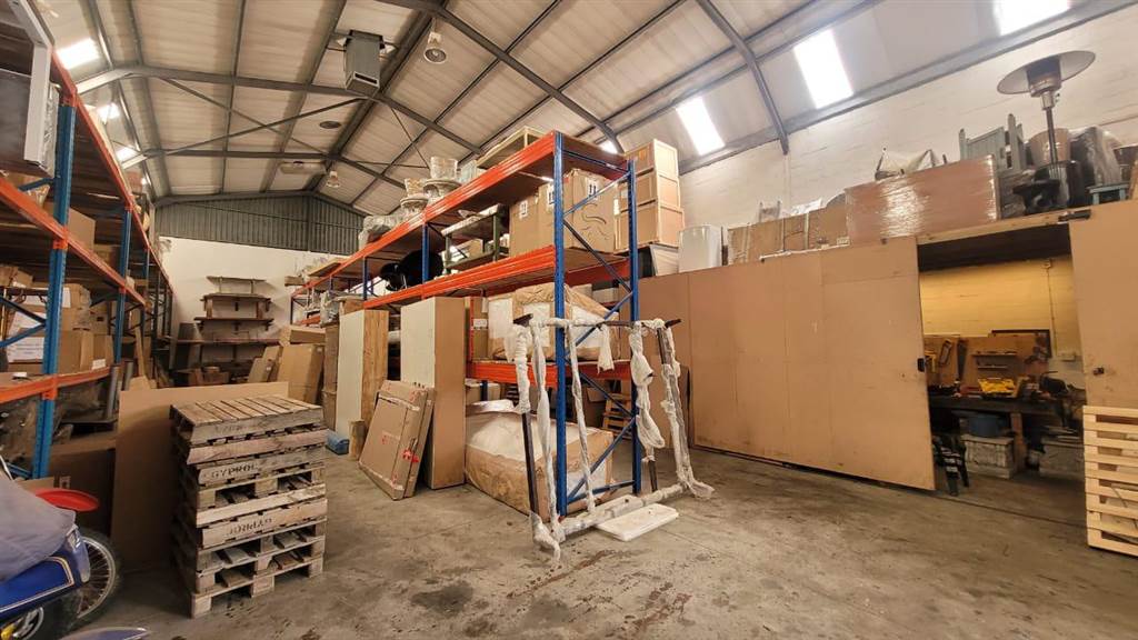 690  m² Industrial space in Killarney Gardens photo number 2