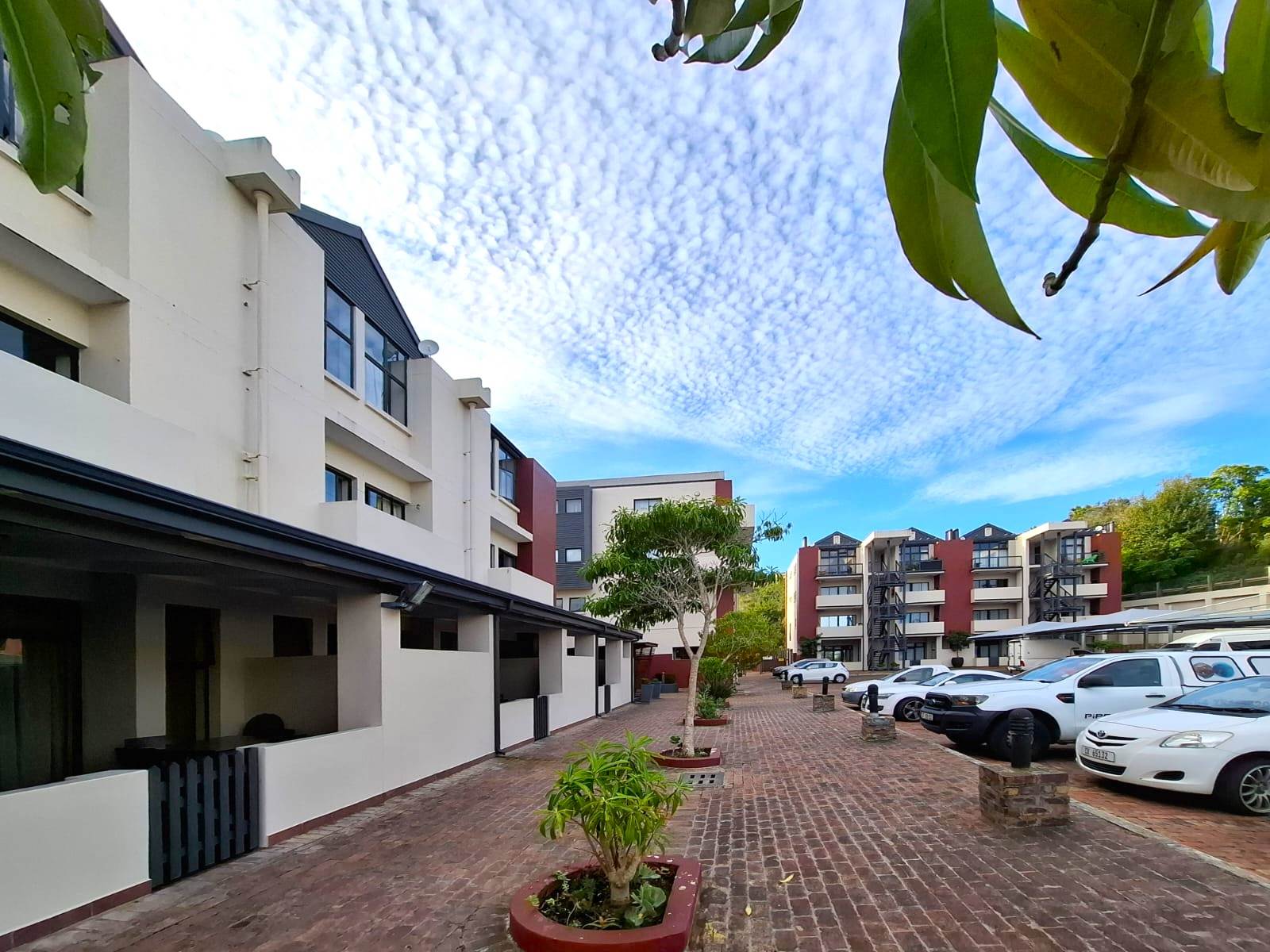 2 Bed Apartment in Knysna Central photo number 1