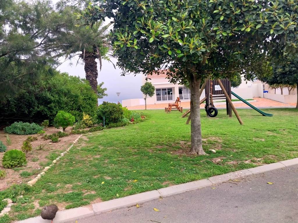 480 m² Land available in Port Owen photo number 12