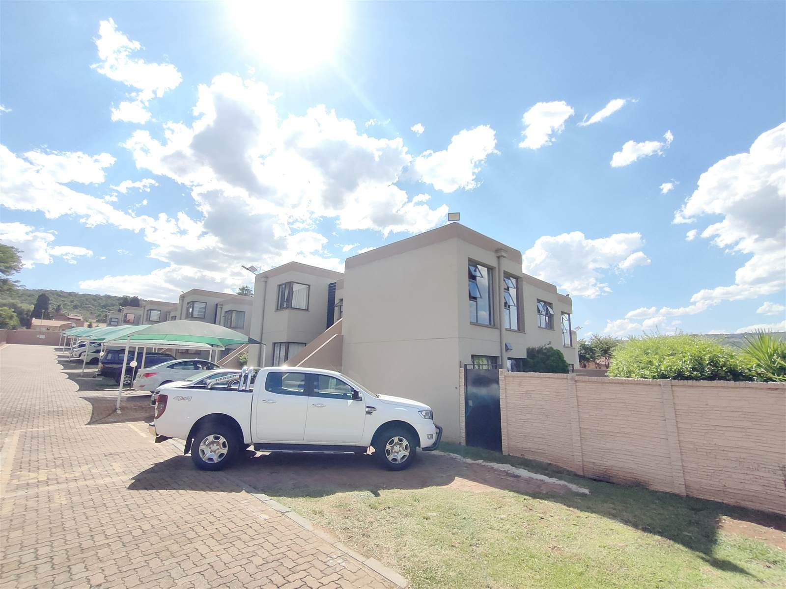 2 Bed Townhouse in Glenvista photo number 20