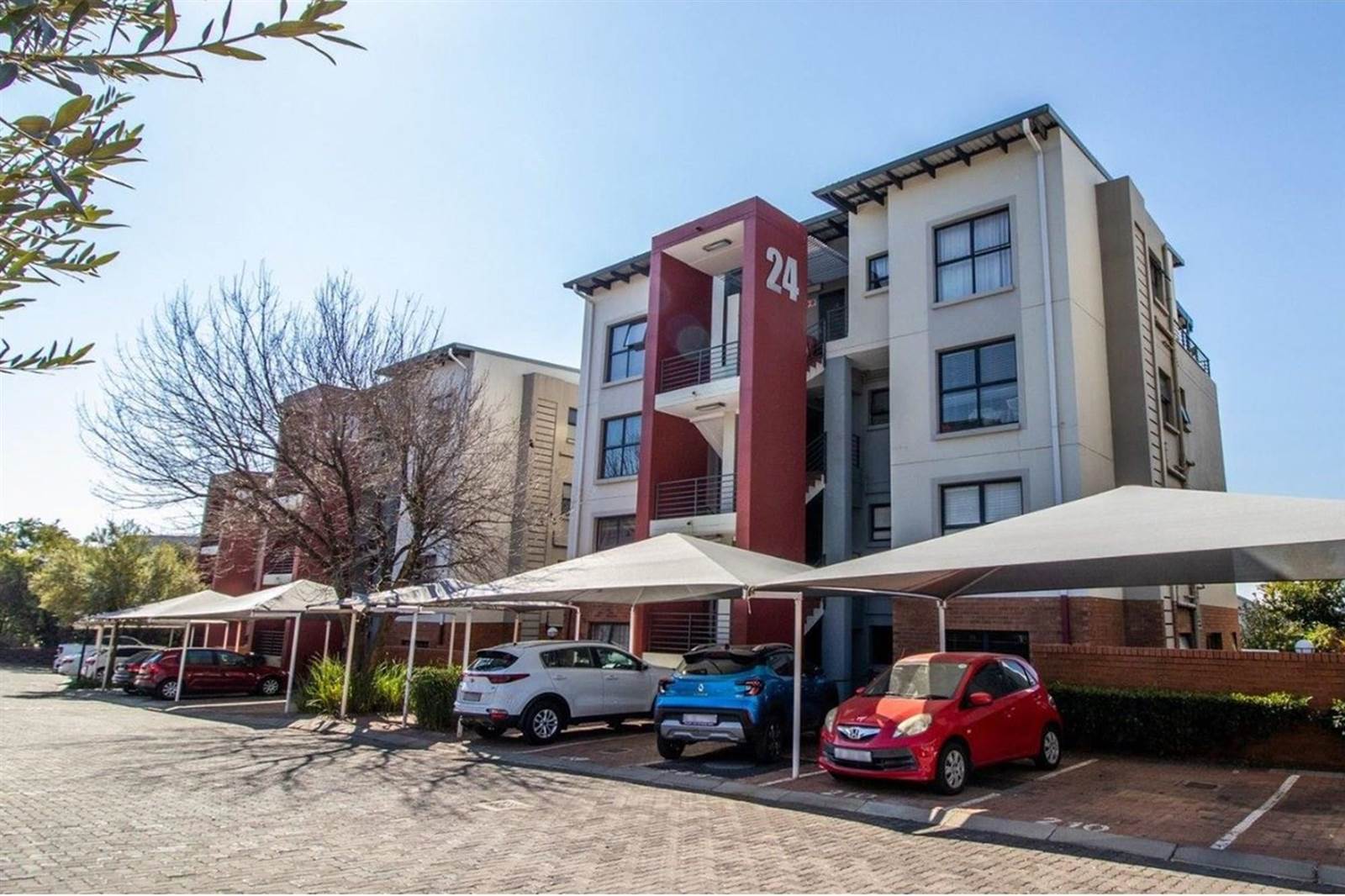 1 Bed Apartment in Fourways photo number 29