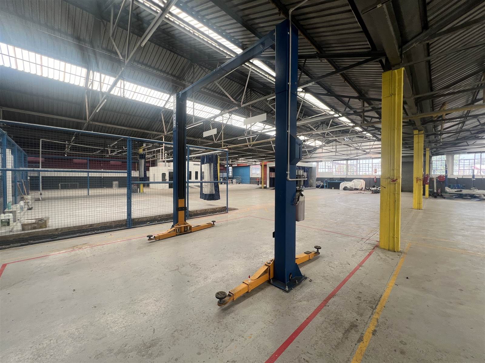 1500  m² Industrial space in Tulisa Park photo number 20