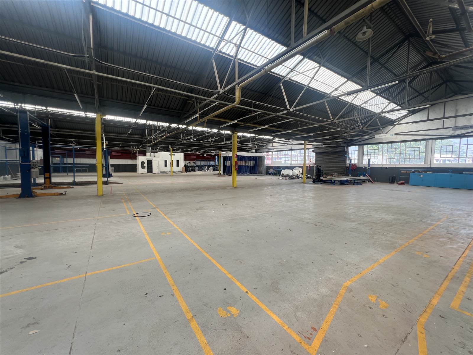 1500  m² Industrial space in Tulisa Park photo number 19