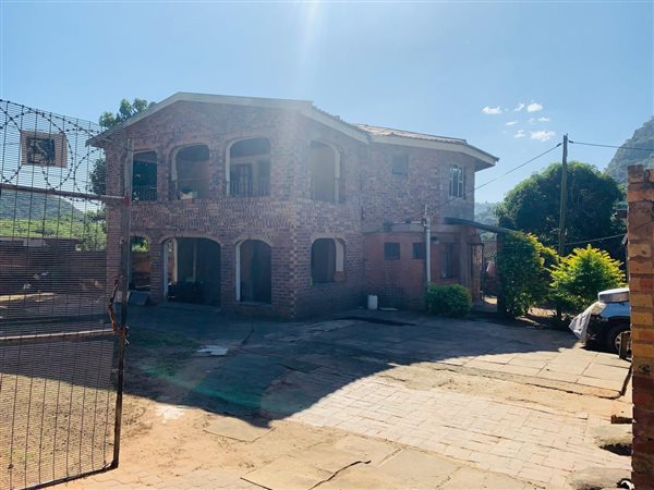 5 Bedroom House 5 Bedroom House