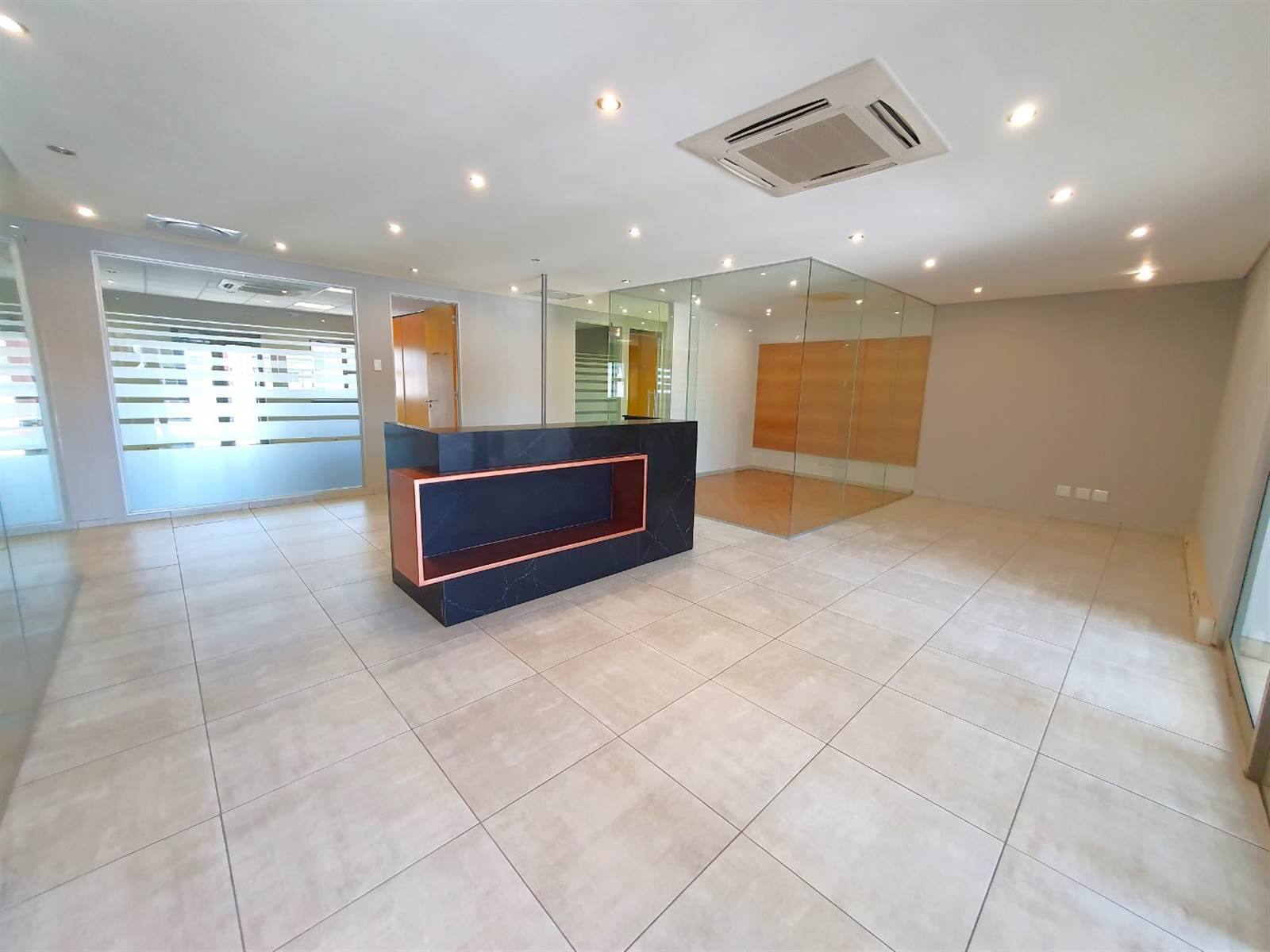 457  m² Office Space in Bryanston photo number 1