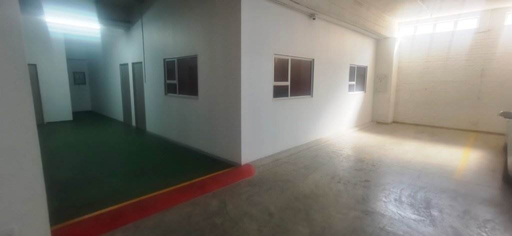 1800  m² Commercial space in Bloemfontein photo number 7