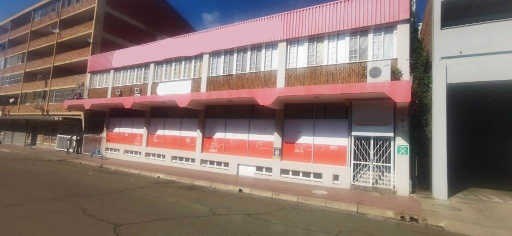 1800  m² Commercial space in Bloemfontein photo number 1