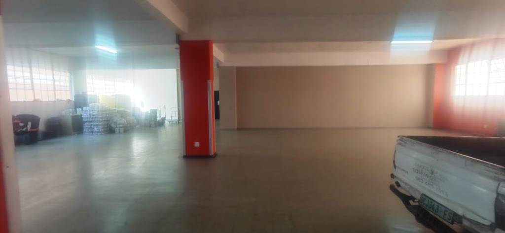 1800  m² Commercial space in Bloemfontein photo number 4