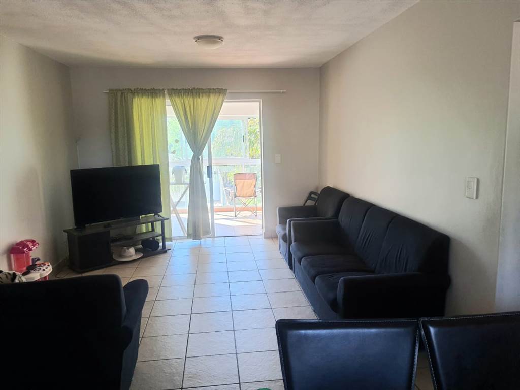 3 Bed Apartment in Hartenbos photo number 3