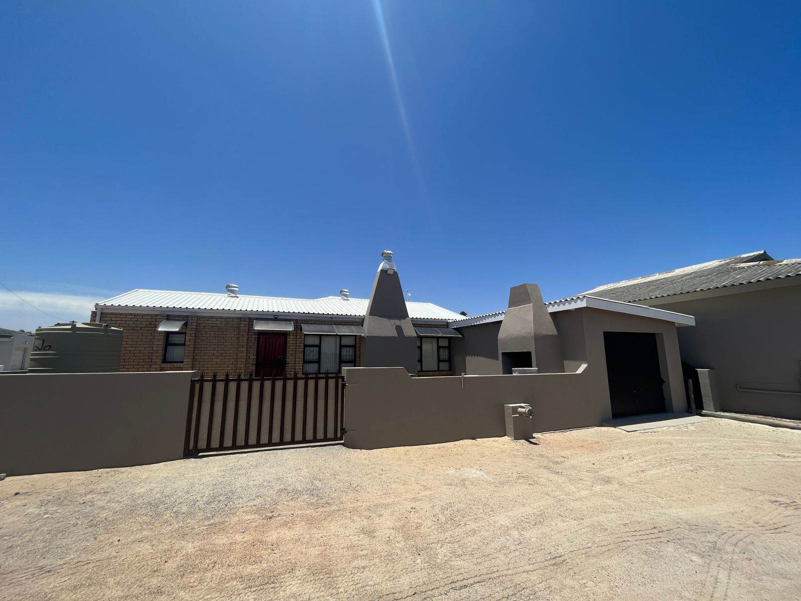 3 Bed House in Port Nolloth photo number 3