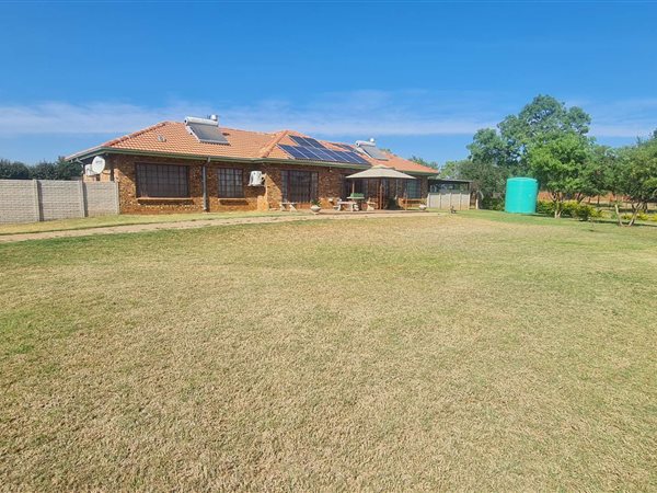 1.2 ha Smallholding