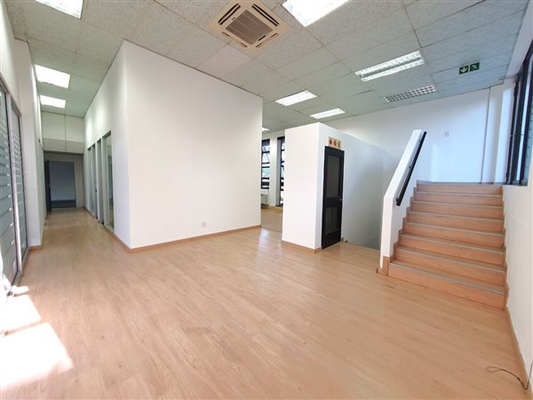 252  m² Office Space in Hurlingham