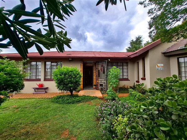 4 Bedroom House 4 Bedroom House