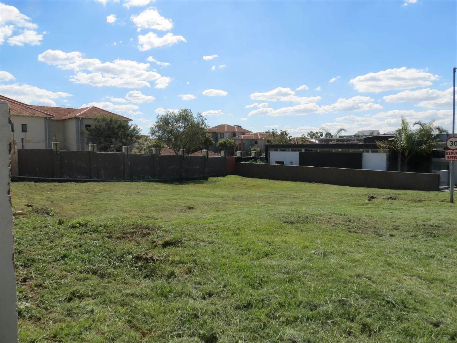 599 m² Land available in Greenstone Hill photo number 4