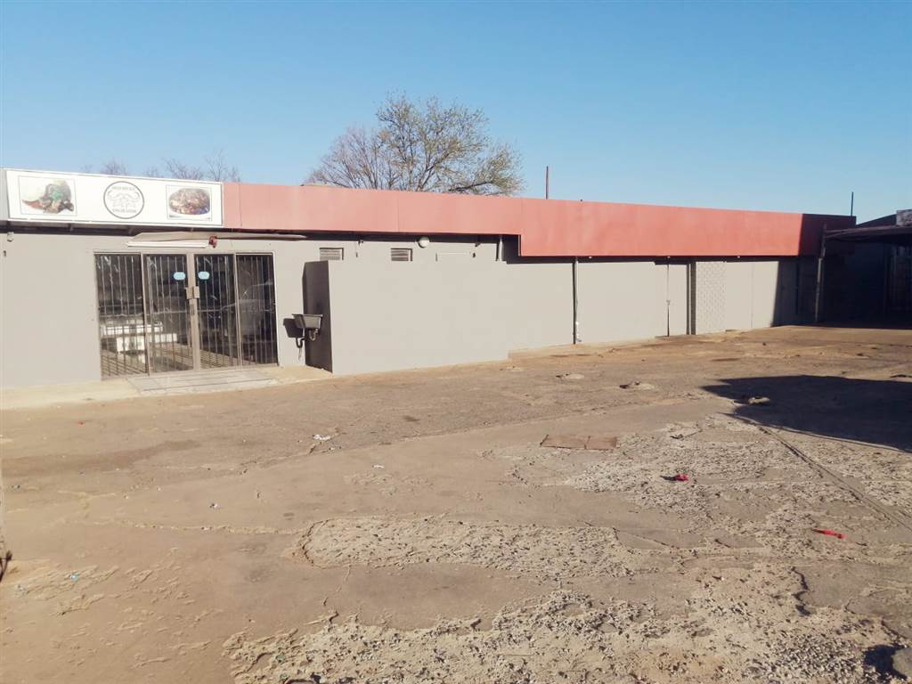 1784  m² Commercial space in Carletonville photo number 13