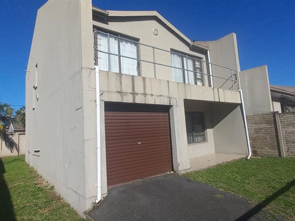 3 Bedroom Townhouse 3 Bedroom Townhouse