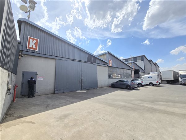 1 200  m² Industrial space