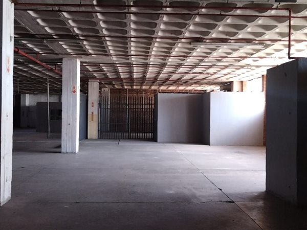 1400  m² Industrial space in Booysens