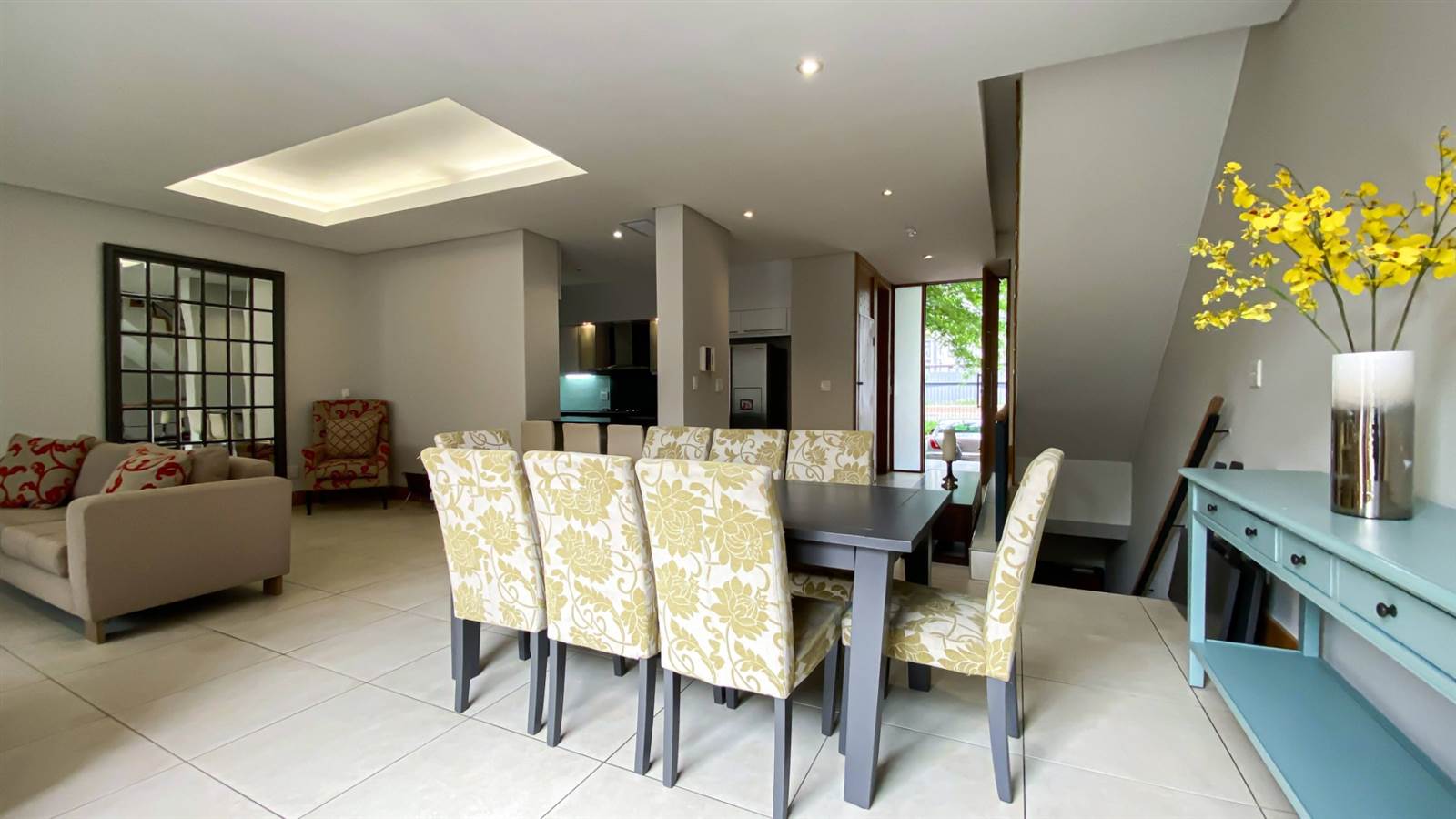 3 Bed Townhouse in Melrose Arch photo number 13