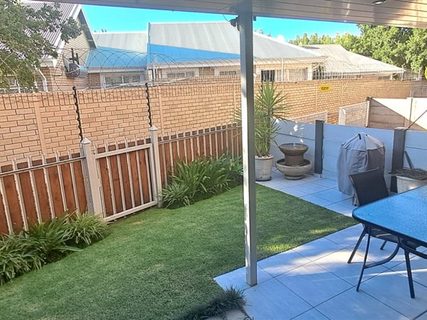 2 Bedroom Townhouse 2 Bedroom Townhouse