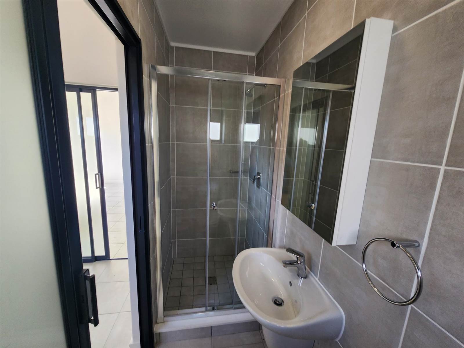 Studio apartment in Gordons Bay Central photo number 8
